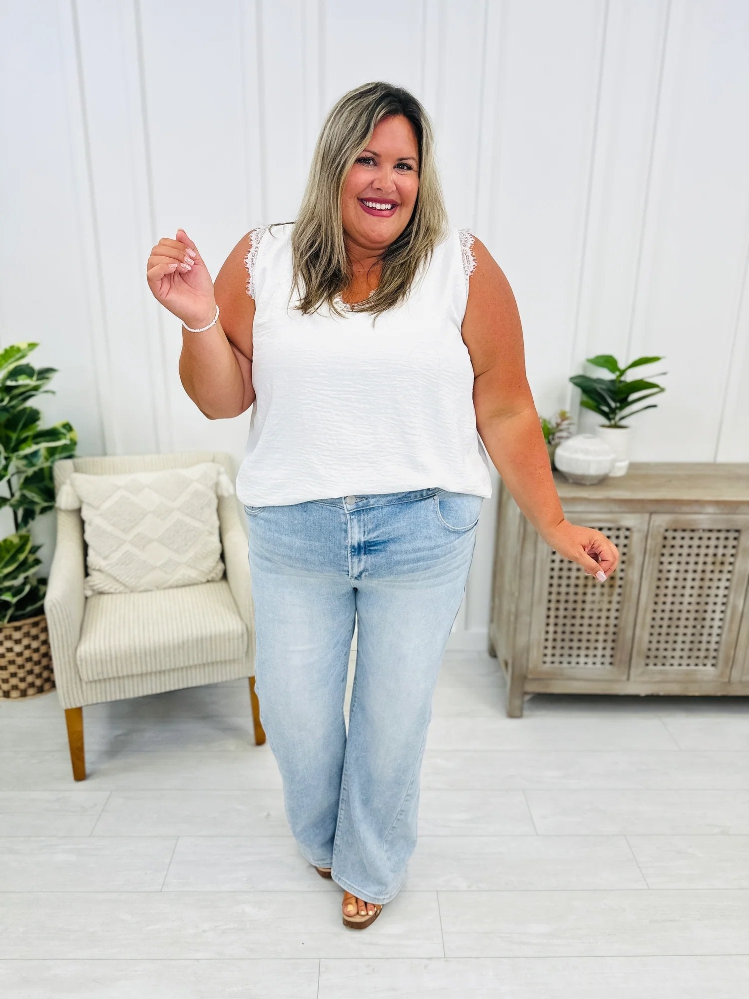 HALF PRICE💥High Rise Vintage Wash Tummy Control Top Straight Leg Jeans